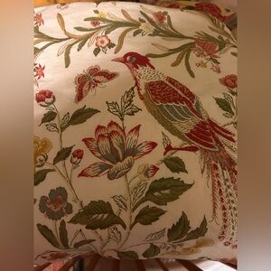 Pottery Barn king Jerri duvet with euro shams